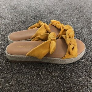 MISS LOLA PLATFORM SANDALS